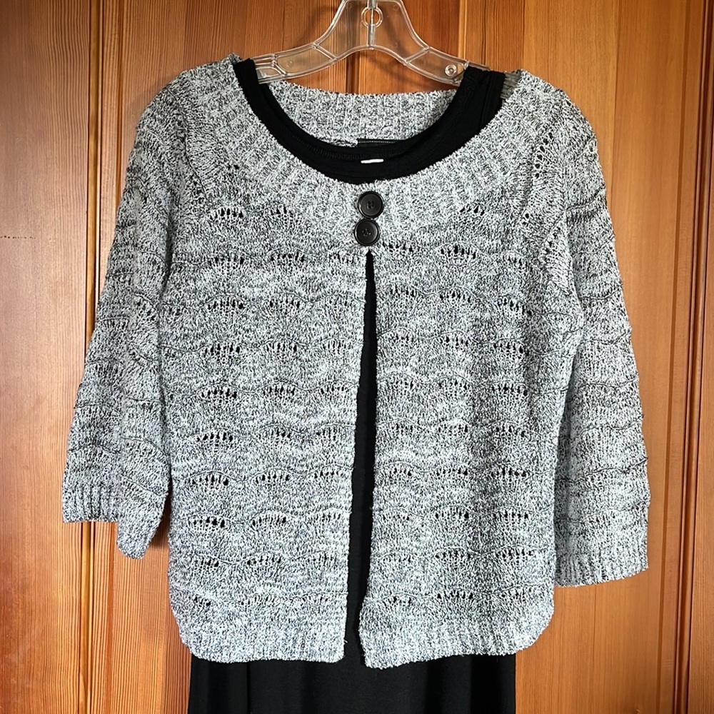 SALE! Armand & Alba Cropped Knit Cardigan, Small